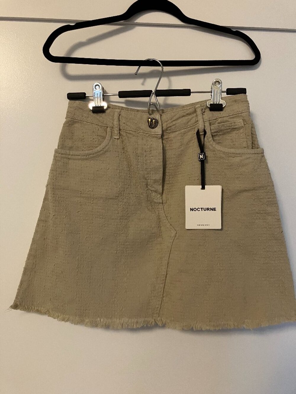 Nocturne Beige Mini Skirt Size Medium/Large NWT